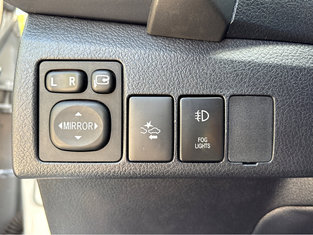 Used 2017 Toyota Corolla iM FWD image 10