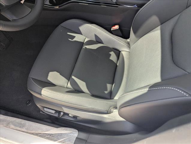 New 2026 Toyota Prius XLE FWD image 4