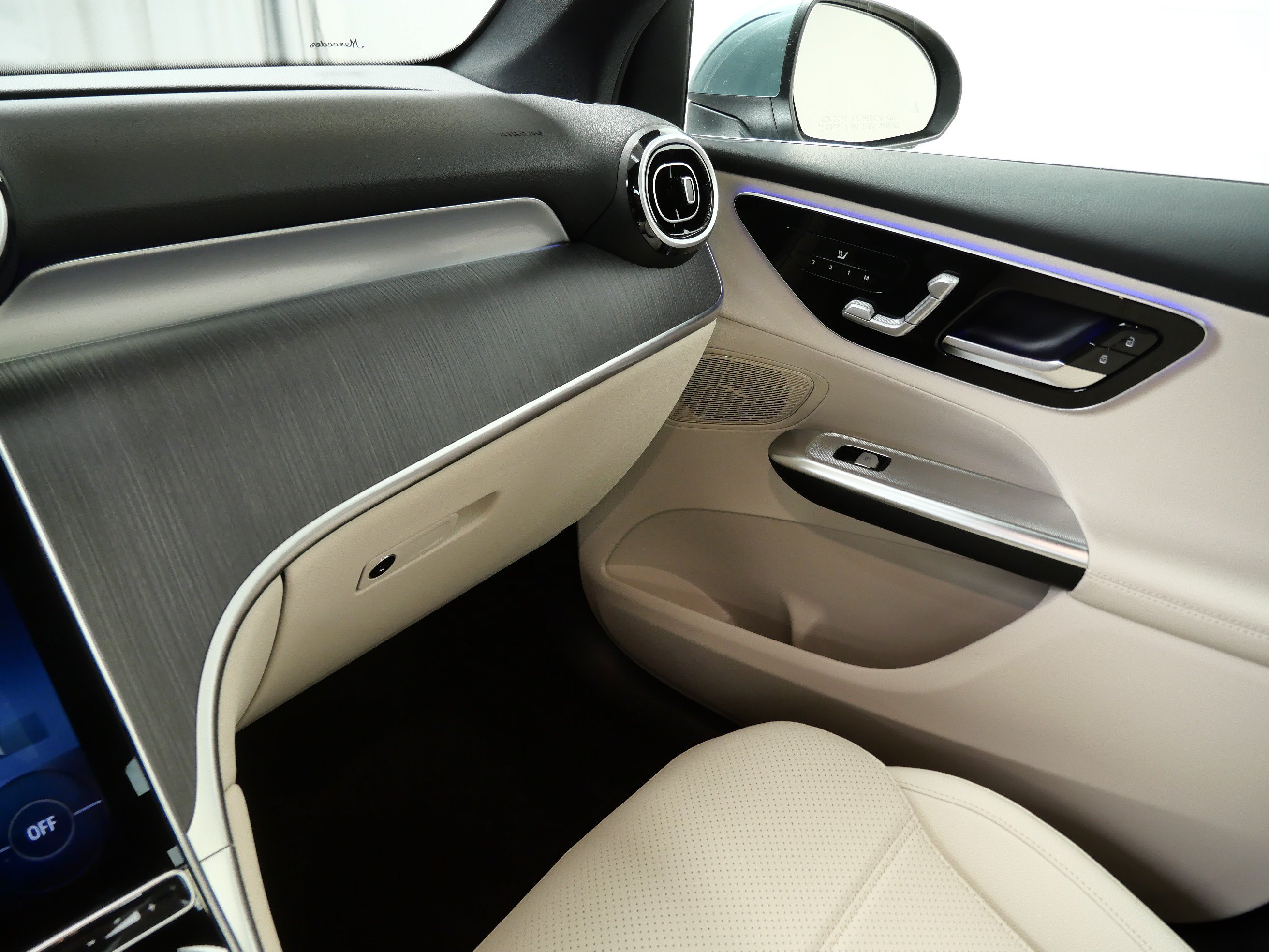 New 2026 Mercedes-Benz GLC 300 4MATIC image 11