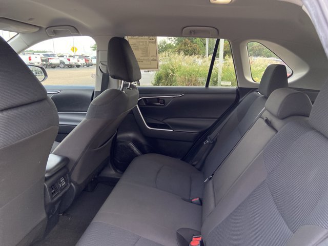 Used 2023 Toyota RAV4 LE AWD/4WD image 17