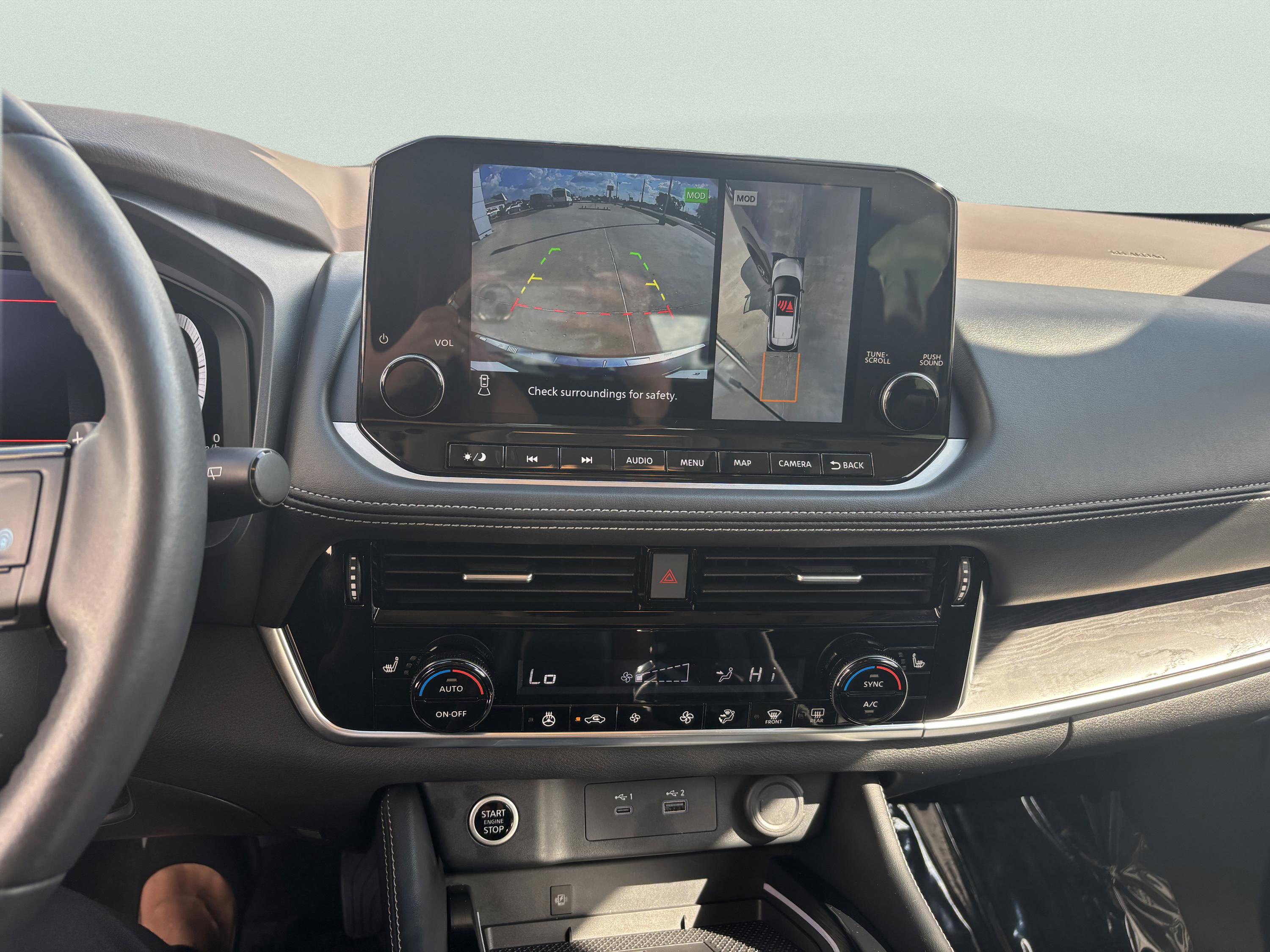 Used 2023 Nissan Rogue Platinum AWD/4WD image 24