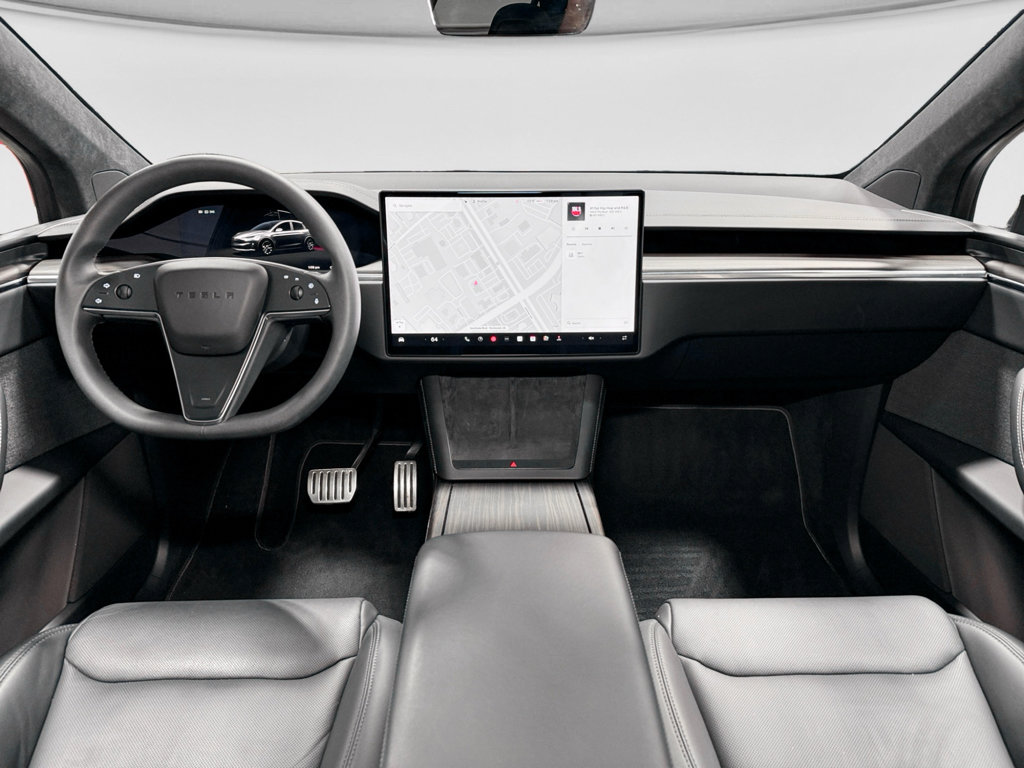 Used 2024 Tesla Model X image 15