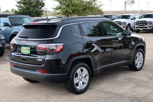 Used 2022 Jeep Compass Latitude w/ Convenience Group FWD image 6