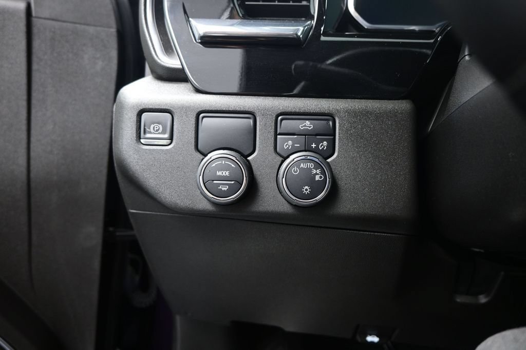 Used 2022 Chevrolet Silverado 1500 LT RWD image 17