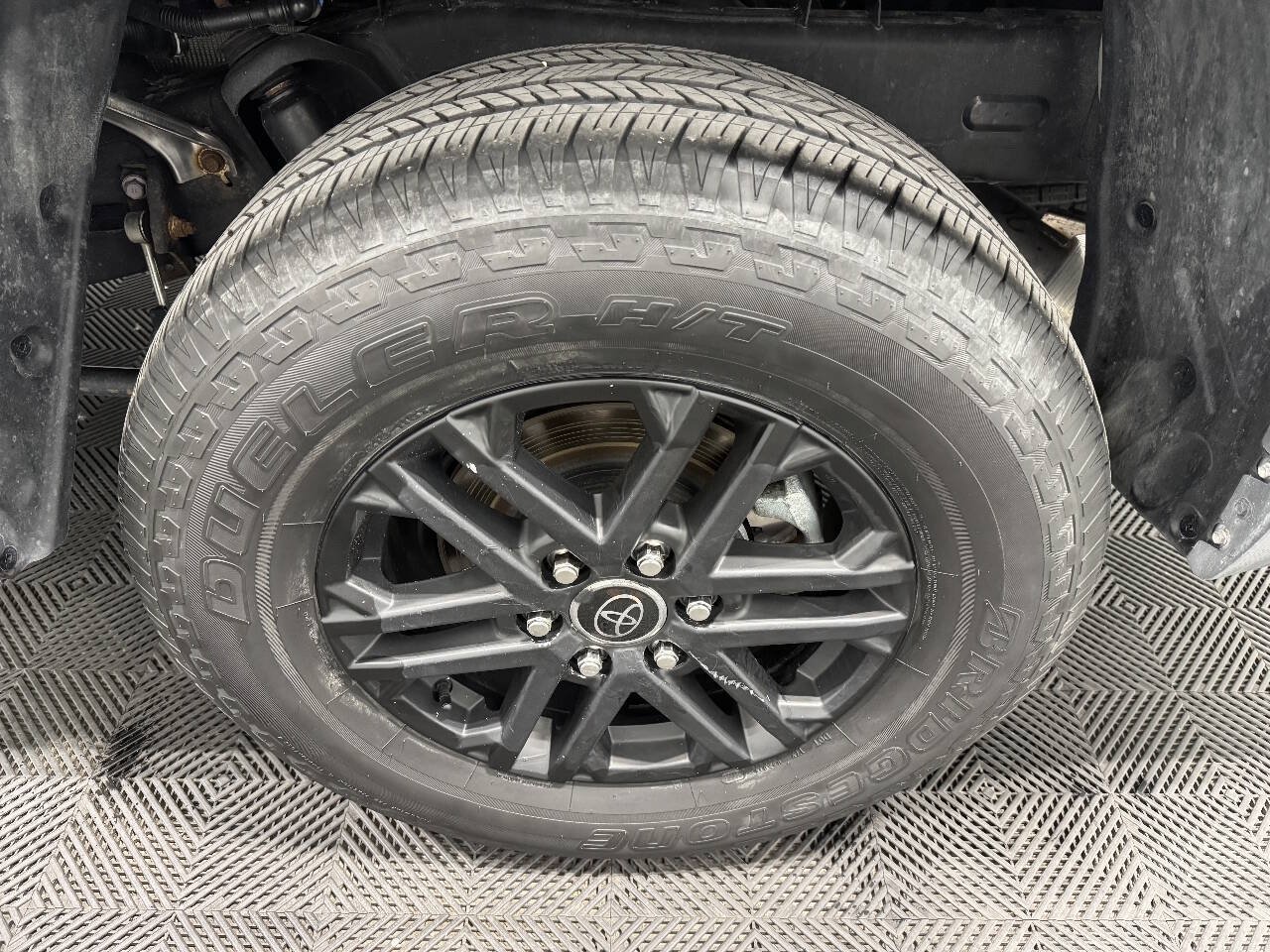 Used 2024 Toyota Tundra SR5 w/ SR5 Premium Package AWD/4WD image 37