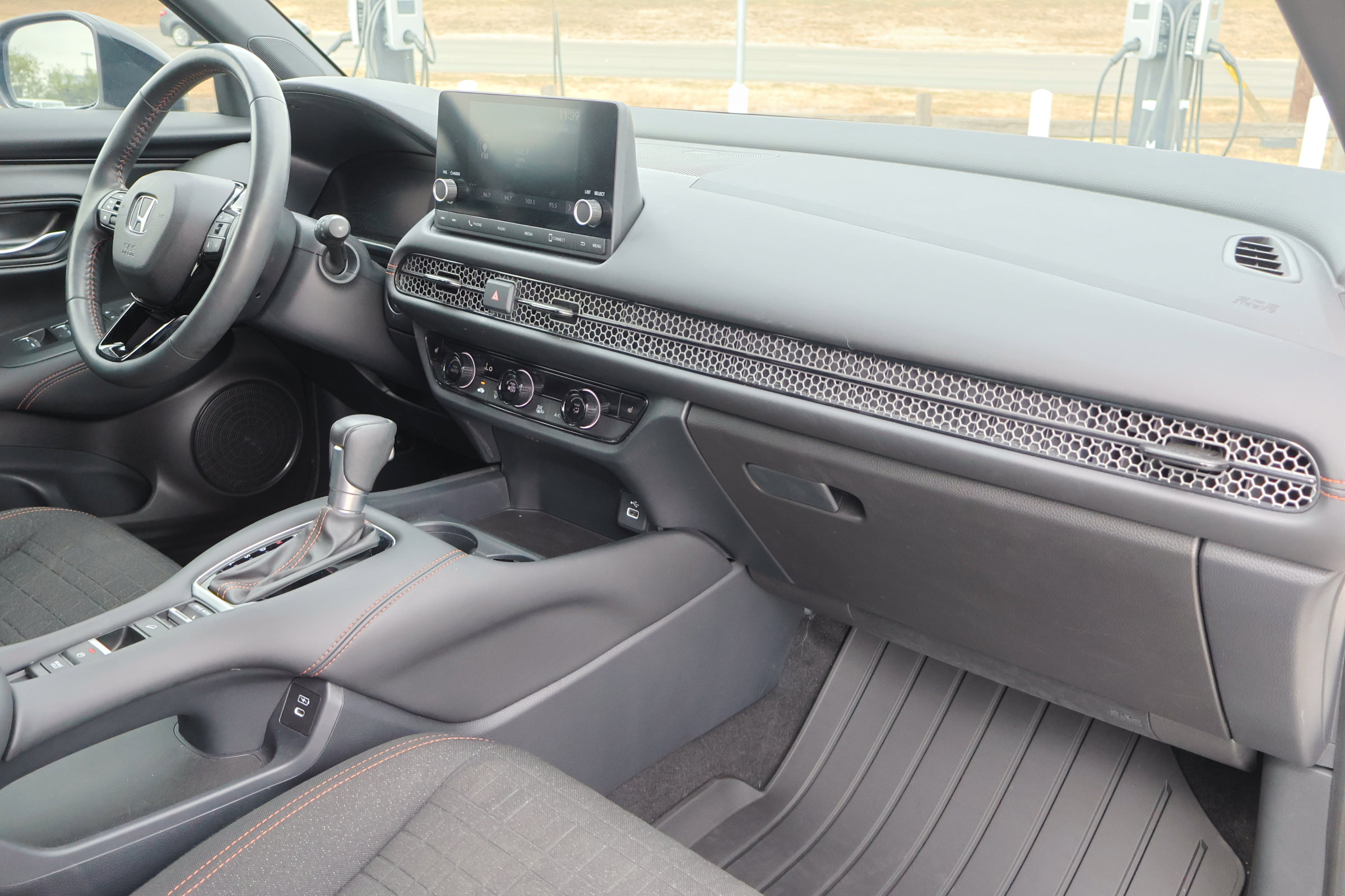 Used 2024 Honda HR-V Sport image 33