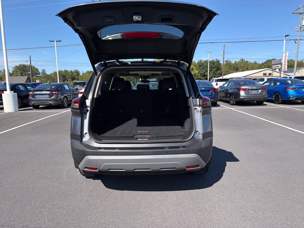 Used 2023 Nissan Rogue SV w/ SV Premium B Package AWD/4WD image 12