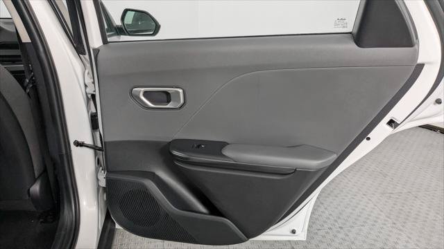 Used 2025 Kia K4 FWD image 21