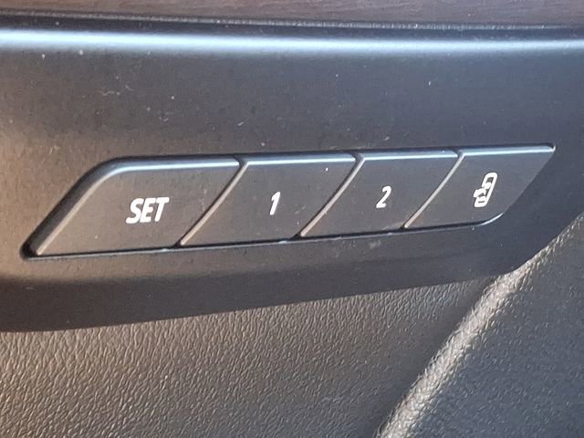 Used 2023 Buick Envision Avenir AWD/4WD image 29