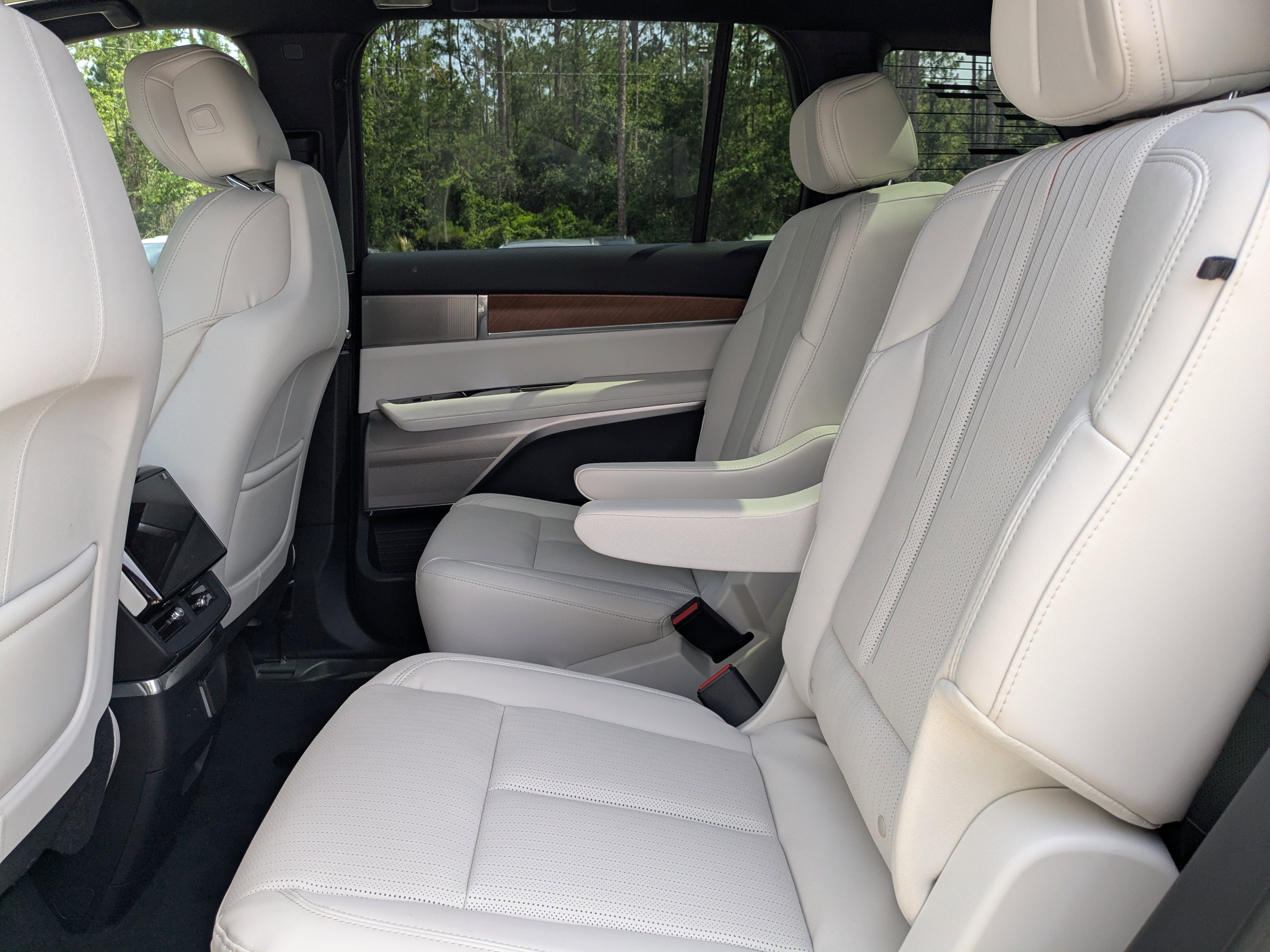 New 2026 Cadillac Vistiq Sport image 24