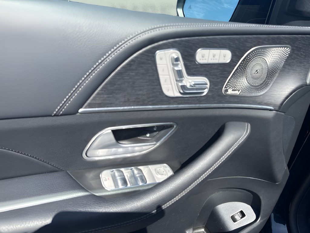Used 2025 Mercedes-Benz GLS 450 4MATIC image 23