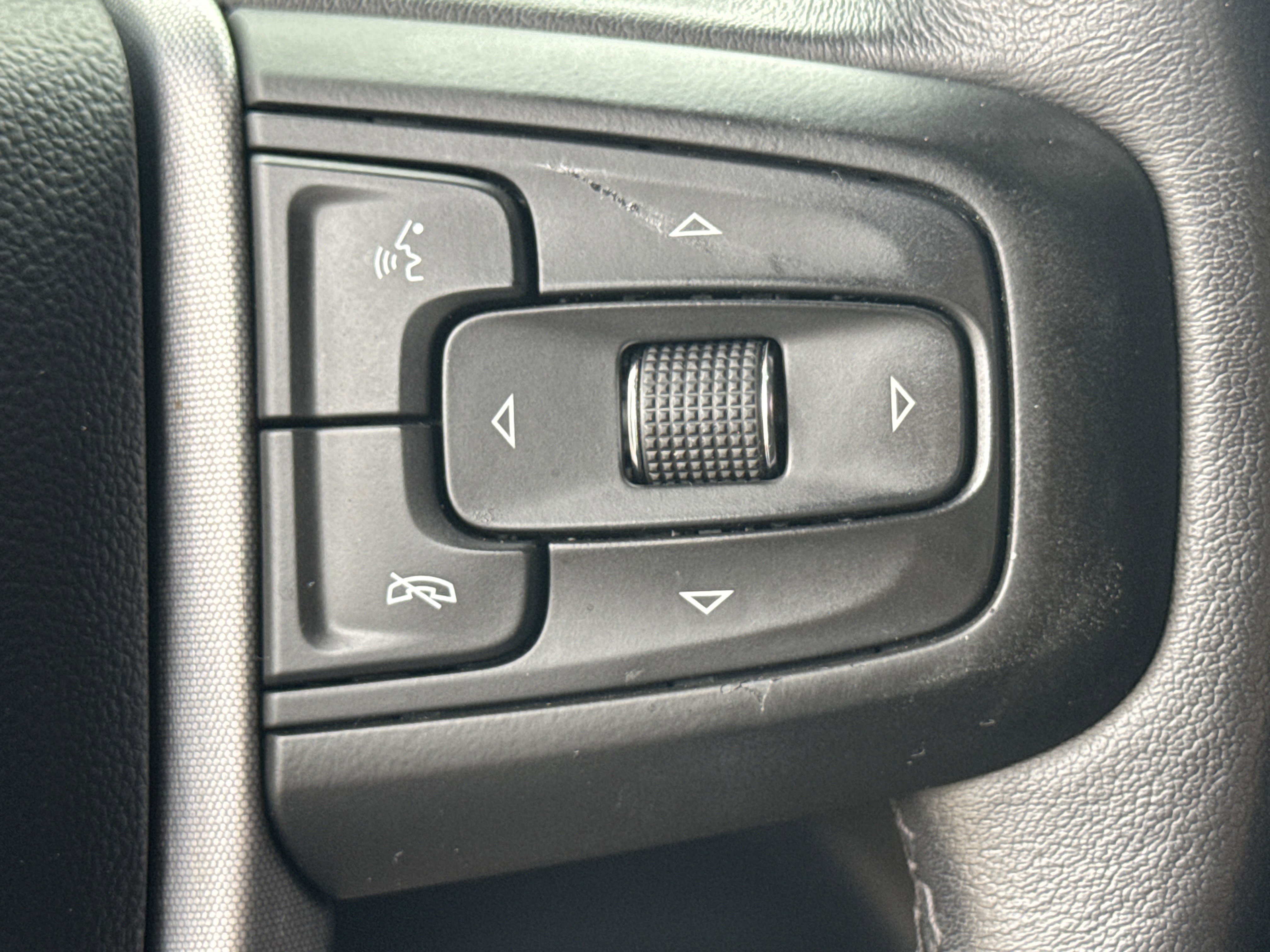 Used 2022 GMC Sierra 1500 Elevation image 23