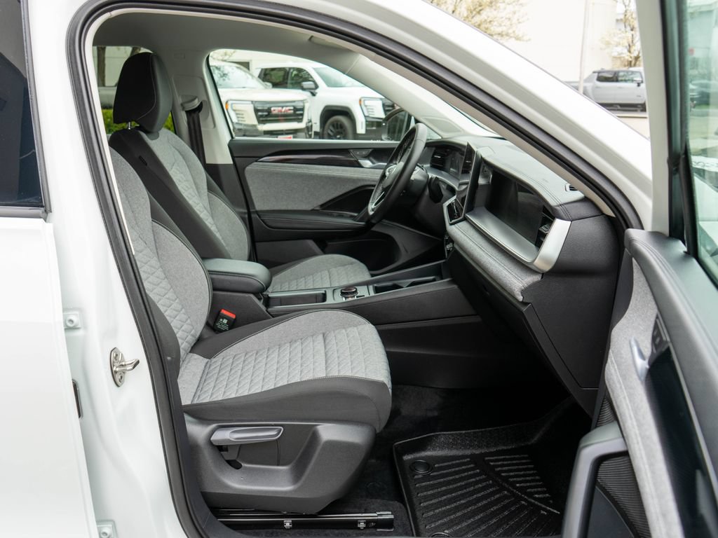 Used 2025 Volkswagen Tiguan S AWD/4WD image 11