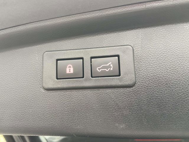 Used 2023 Subaru Outback Touring image 11