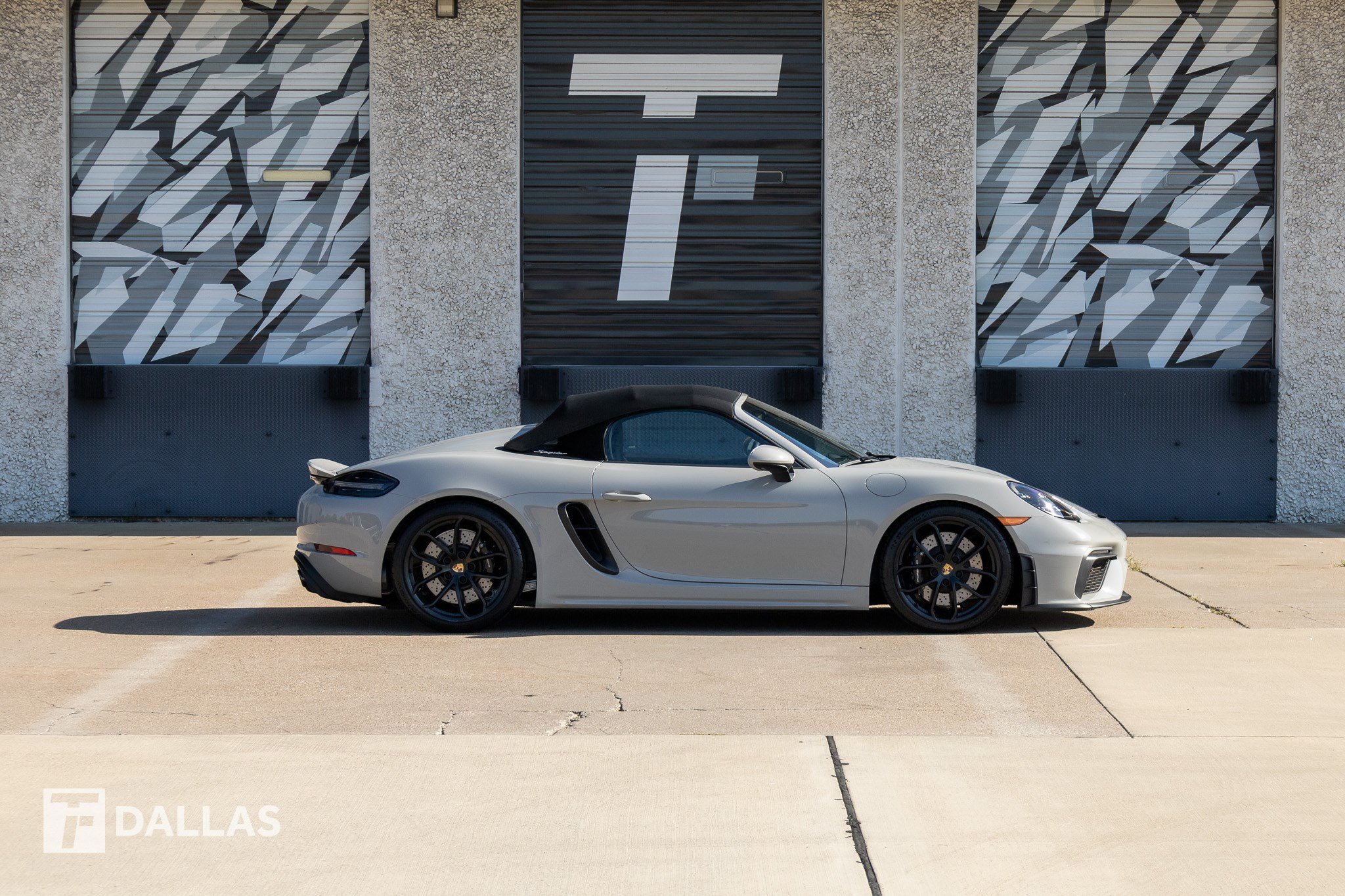 Used 2022 Porsche 718 Boxster Spyder RWD image 17