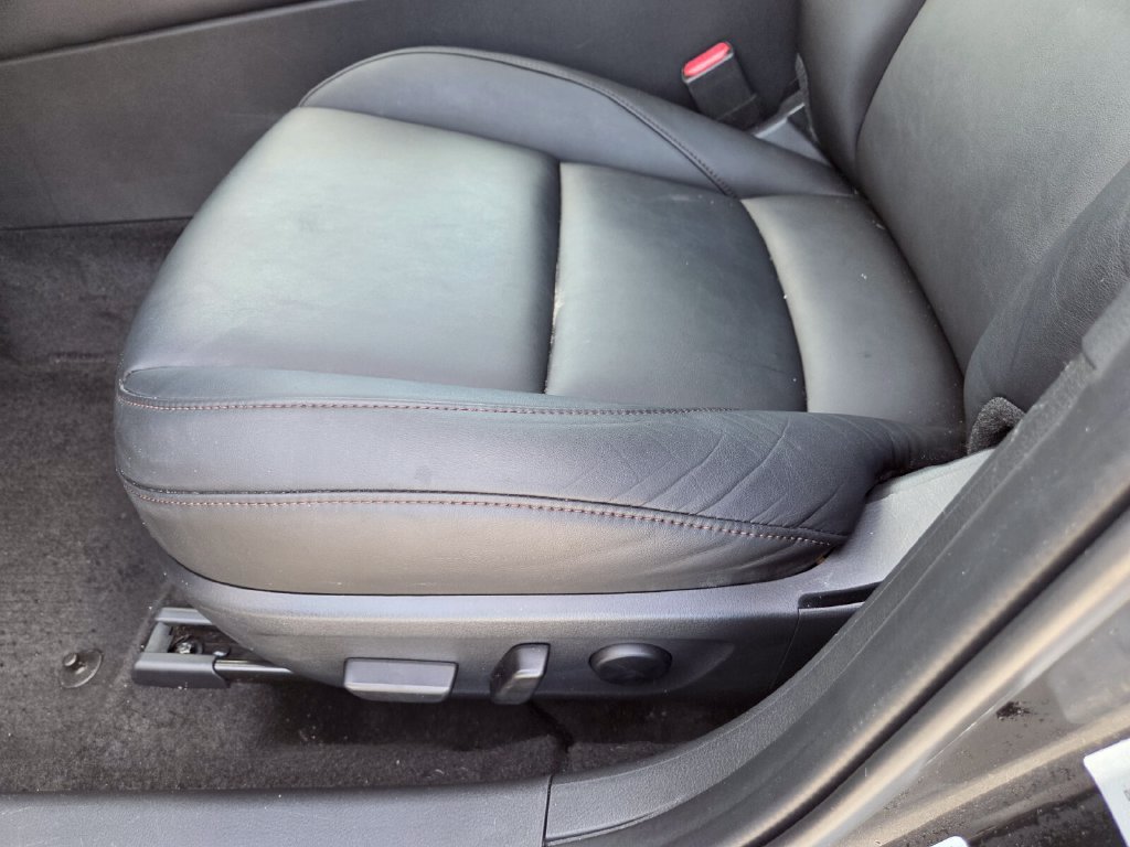 Used 2024 MAZDA MAZDA3 s FWD image 24