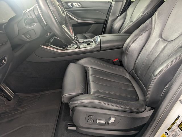 Used 2021 BMW X5 xDrive40i w/ M Sport Package image 14