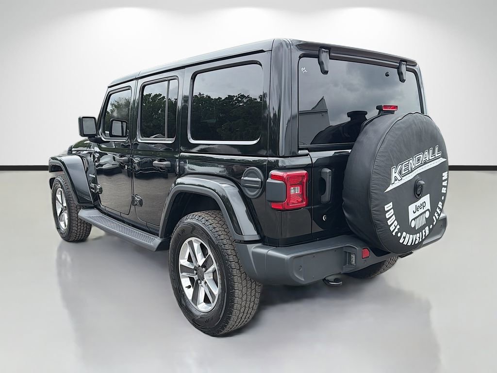 Used 2018 Jeep Wrangler Unlimited Sahara AWD/4WD image 5