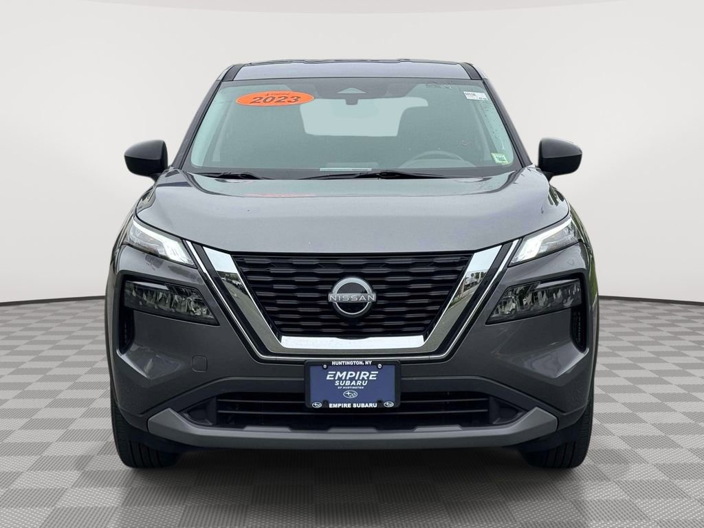 Used 2023 Nissan Rogue S AWD/4WD image 3