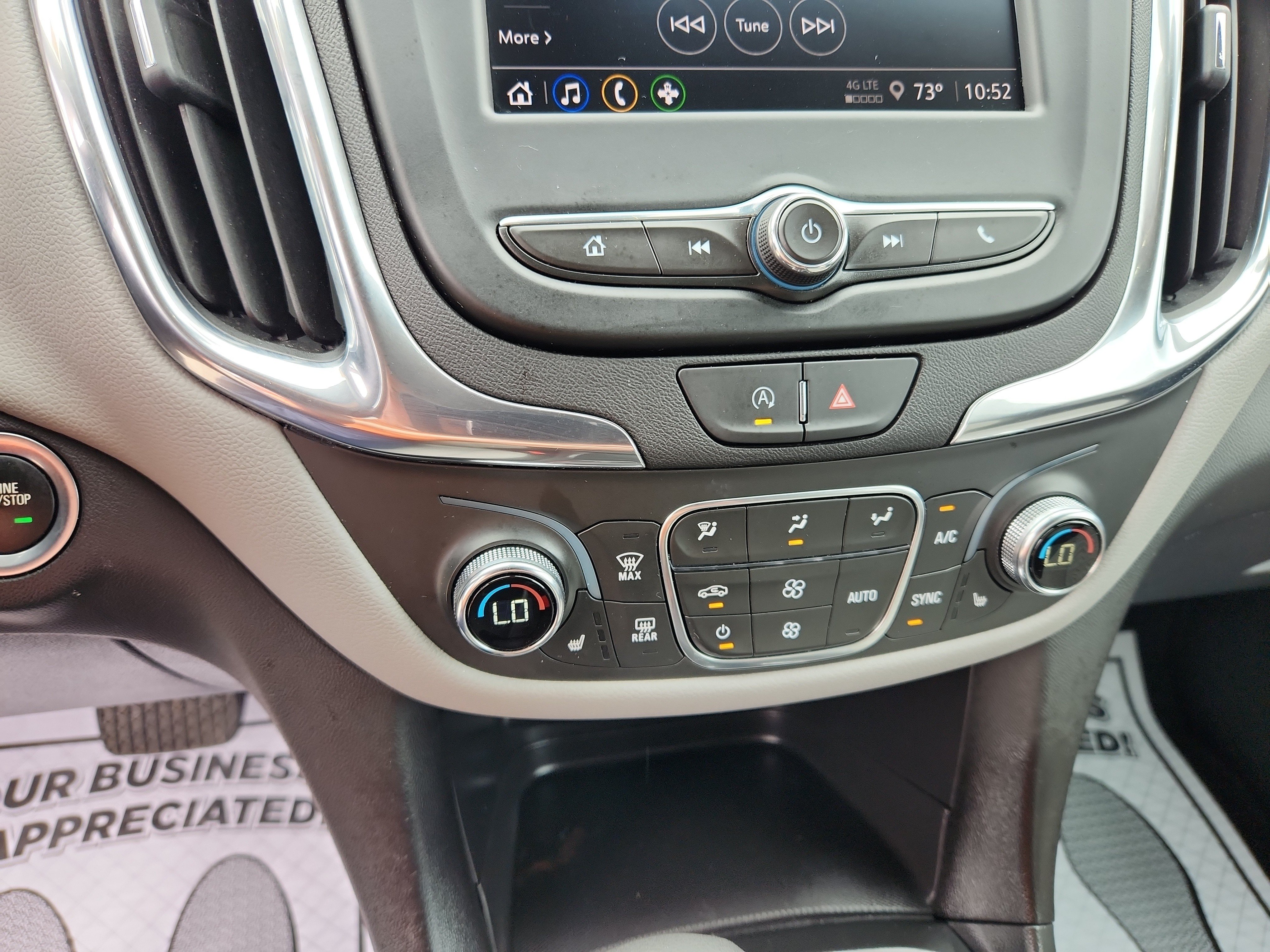 Used 2024 Chevrolet Equinox LT FWD image 33