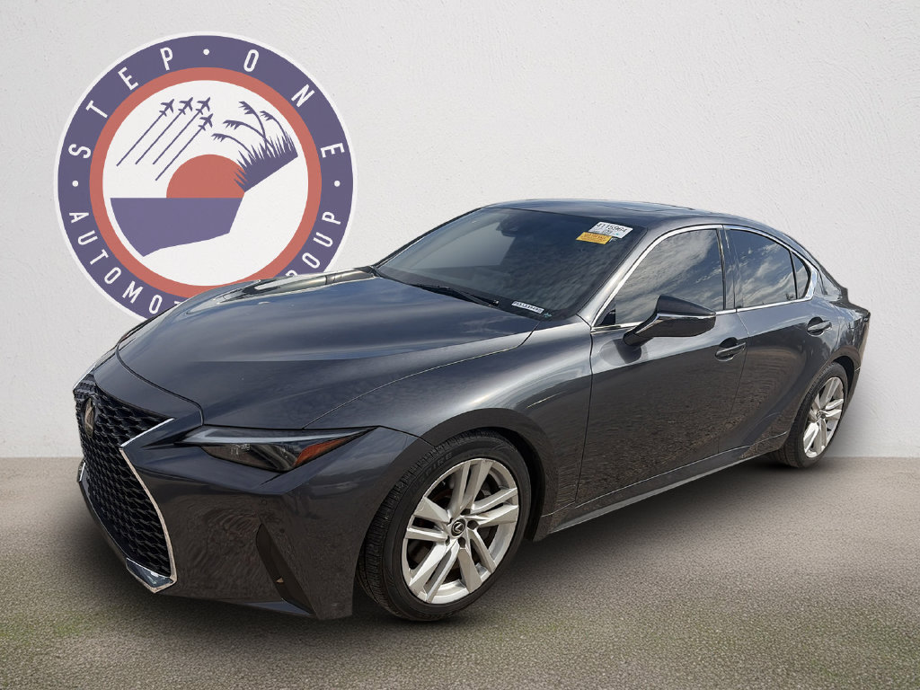 Used 2025 Lexus IS 300 w/ Comfort Package RWD image 2