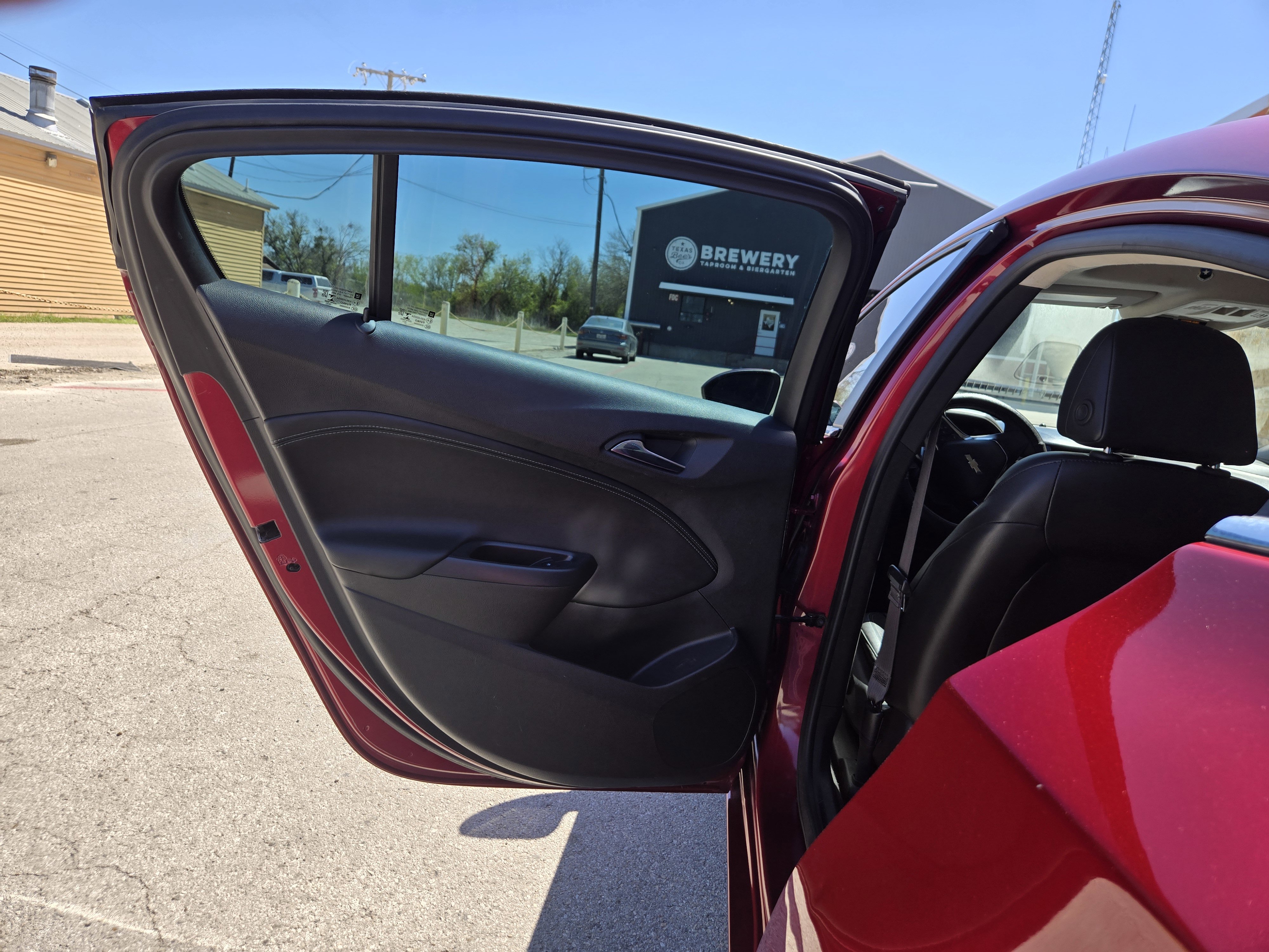 Used 2017 Chevrolet Cruze LT FWD image 6