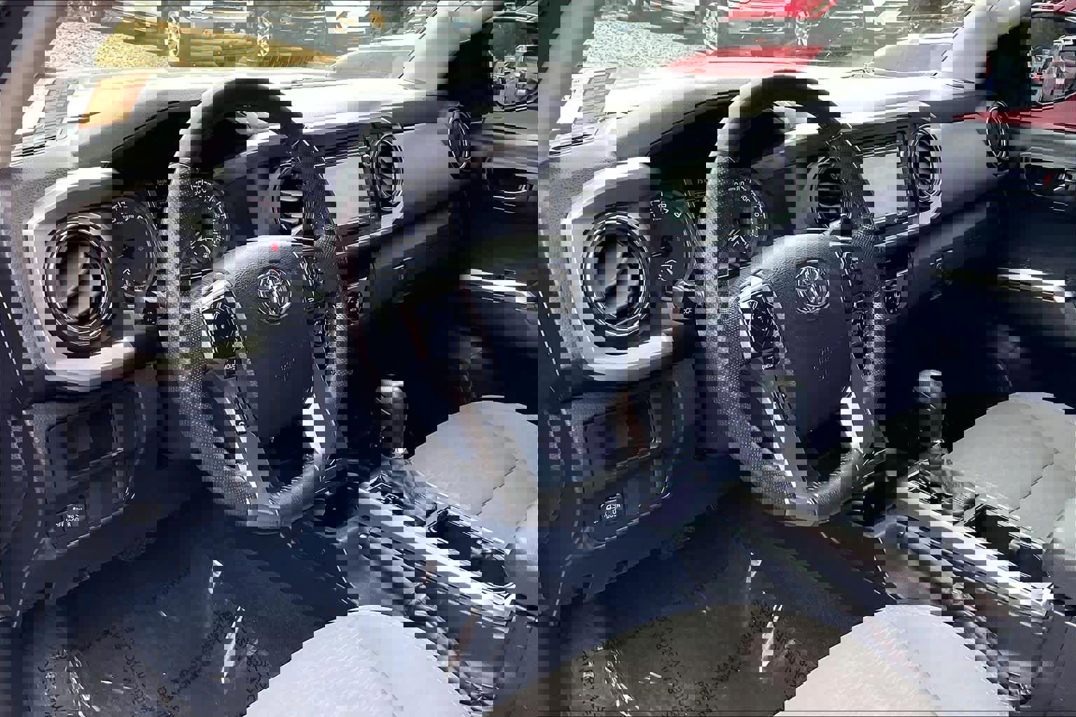 Used 2017 Toyota Tacoma SR5 w/ Tow Package image 13