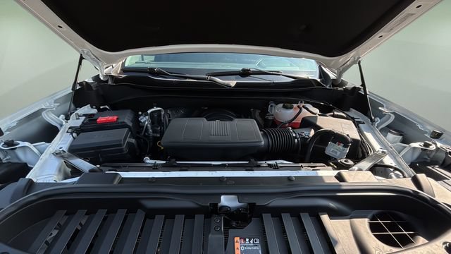 Used 2025 Chevrolet Silverado 1500 LT Trail Boss w/ Convenience Package II AWD/4WD image 33