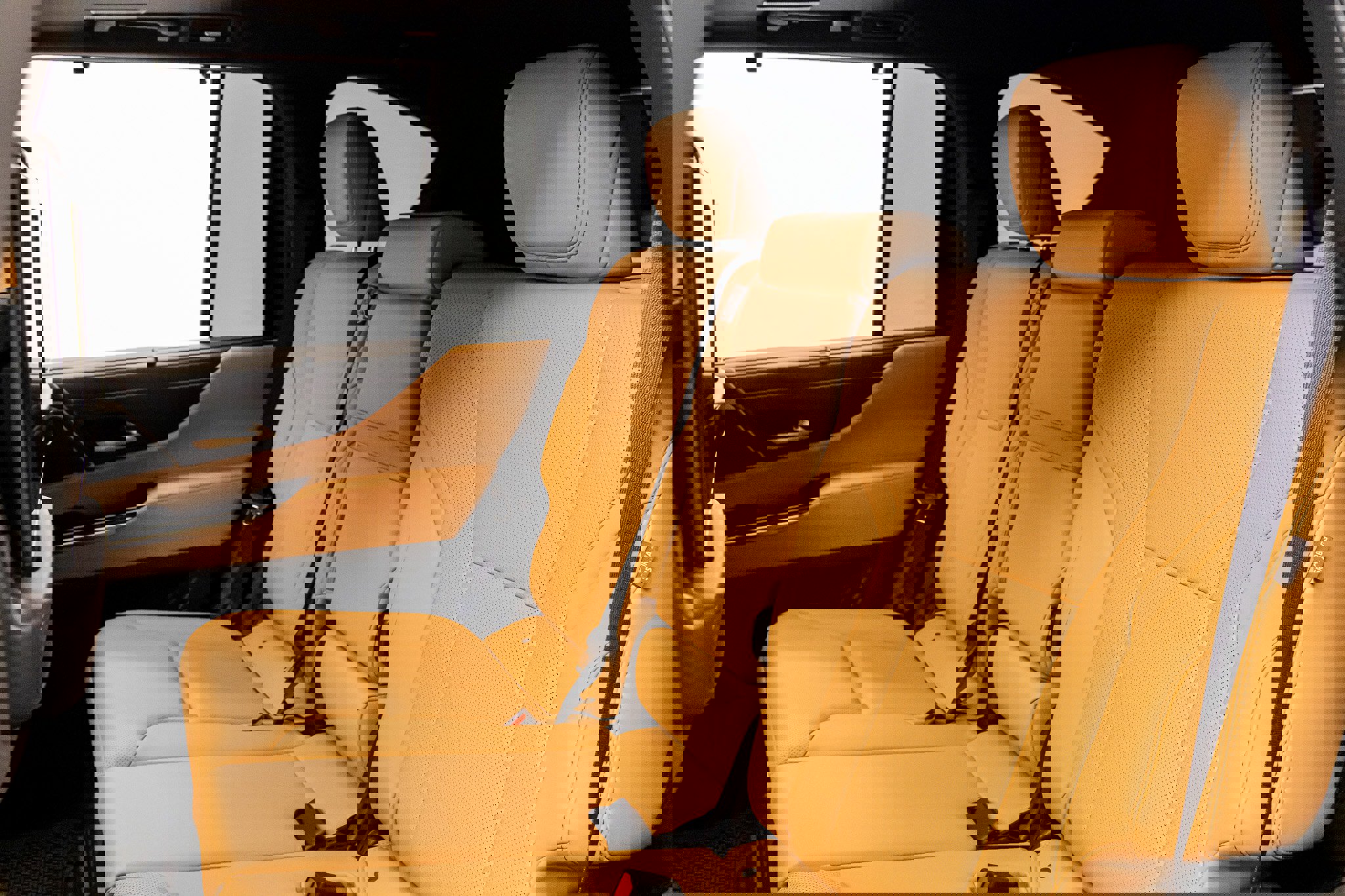 Used 2025 Lexus LX 700h Luxury image 35