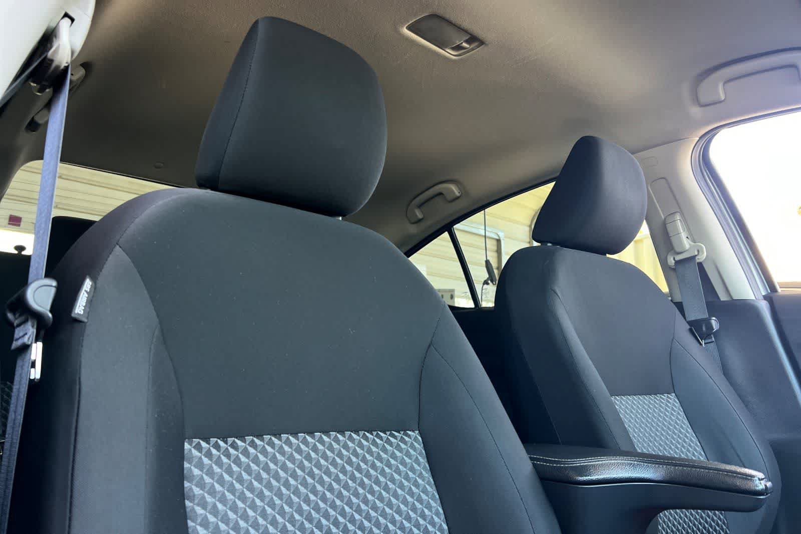 Used 2022 Nissan Versa S FWD image 18