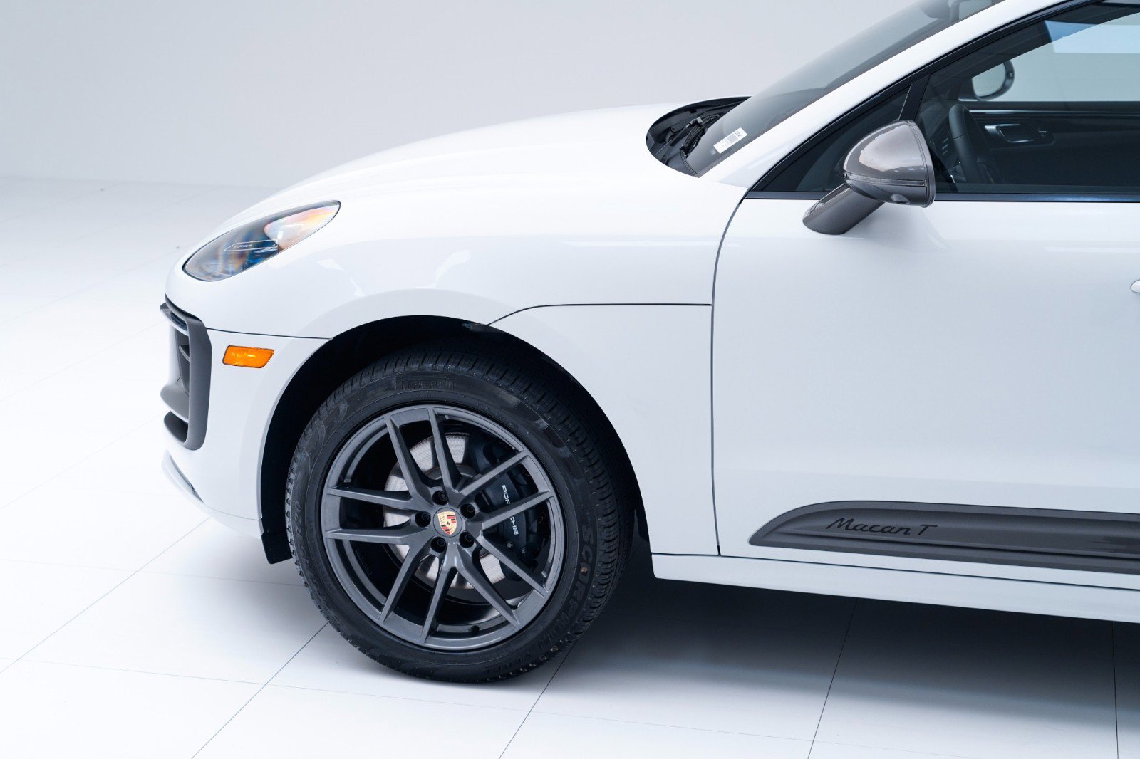 Certified 2026 Porsche Macan Turbo image 11