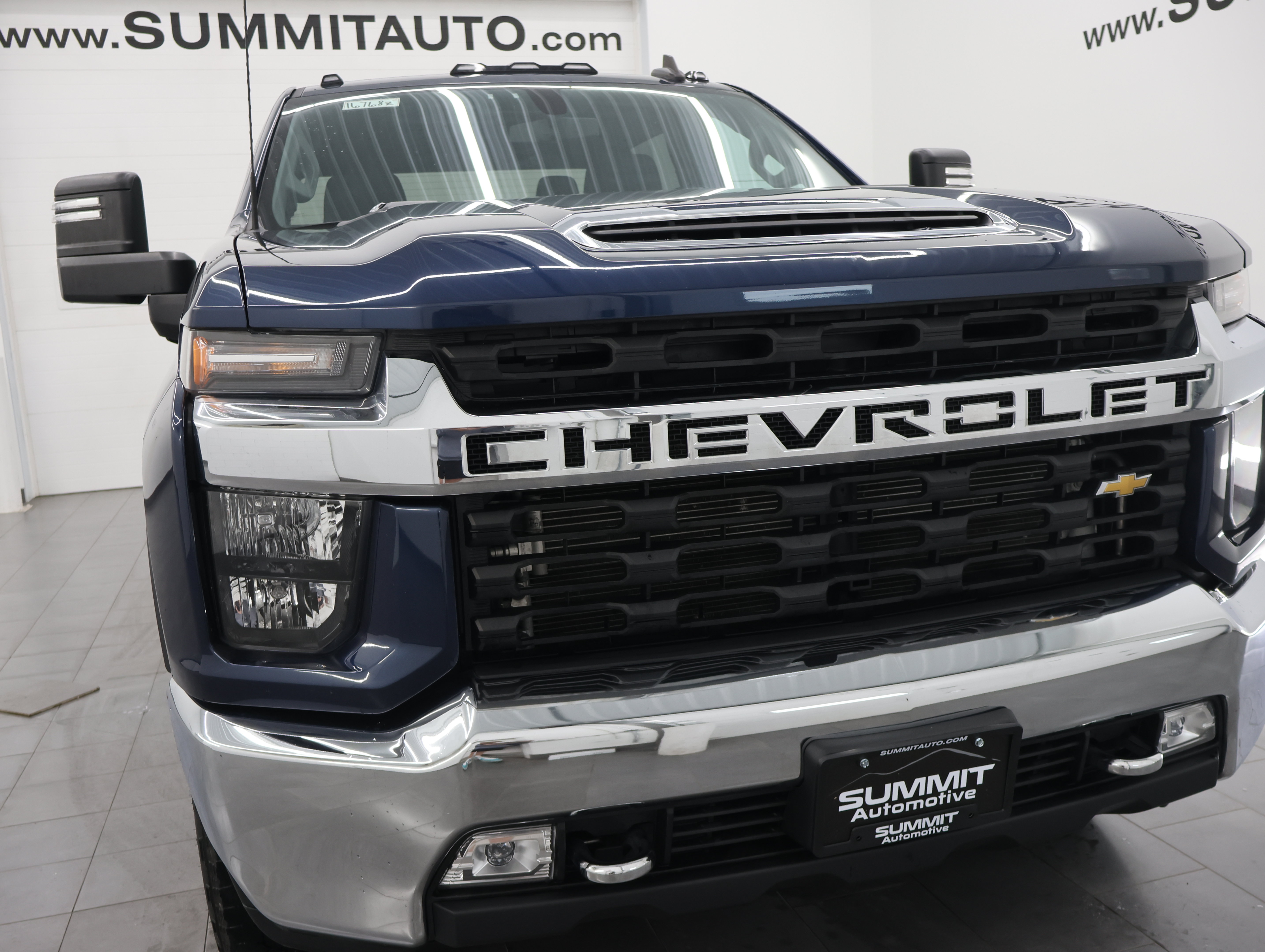 Used 2023 Chevrolet Silverado 2500 LT AWD/4WD image 21