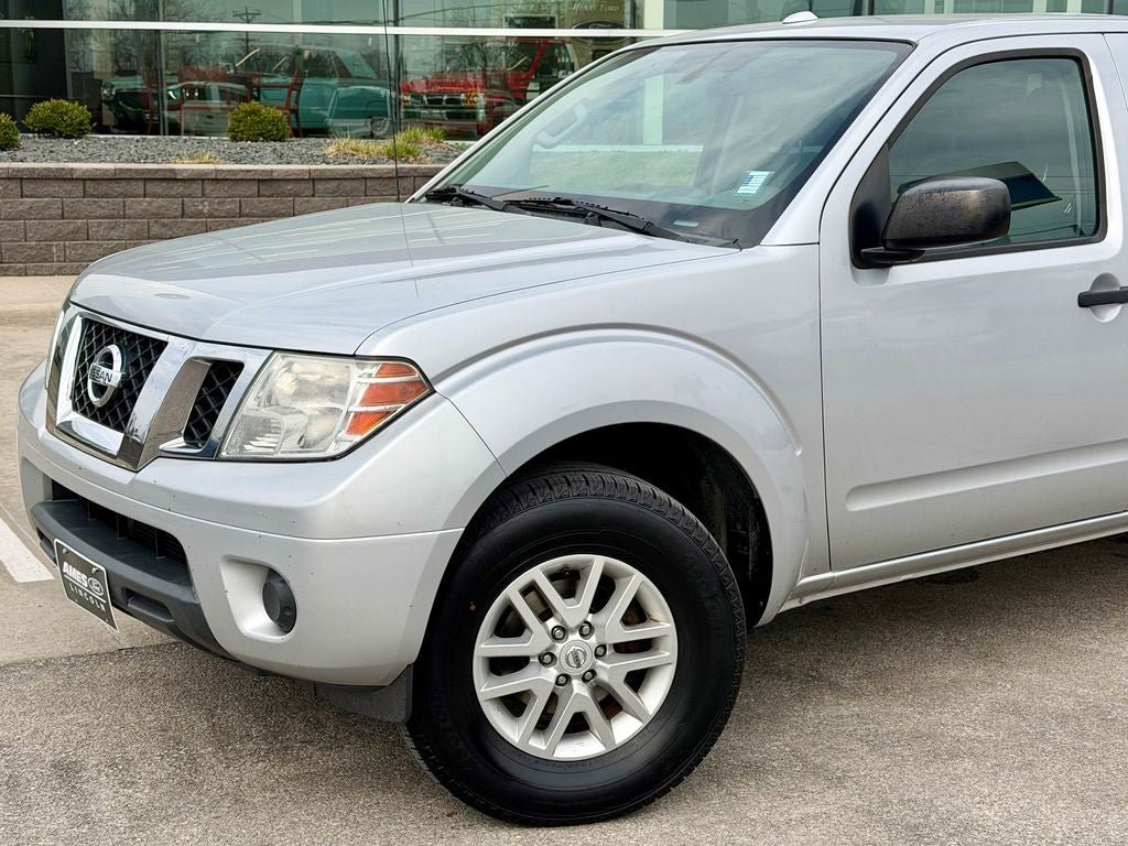 Used 2016 Nissan Frontier SV AWD/4WD image 2