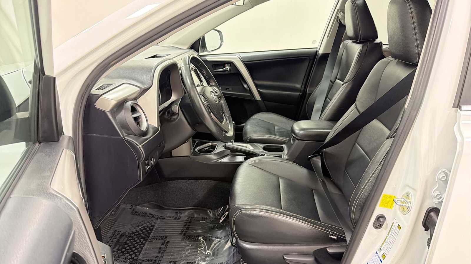 Certified 2017 Toyota RAV4 XLE AWD/4WD image 13