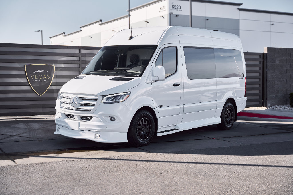 Used 2019 Mercedes-Benz Sprinter 144 image 2