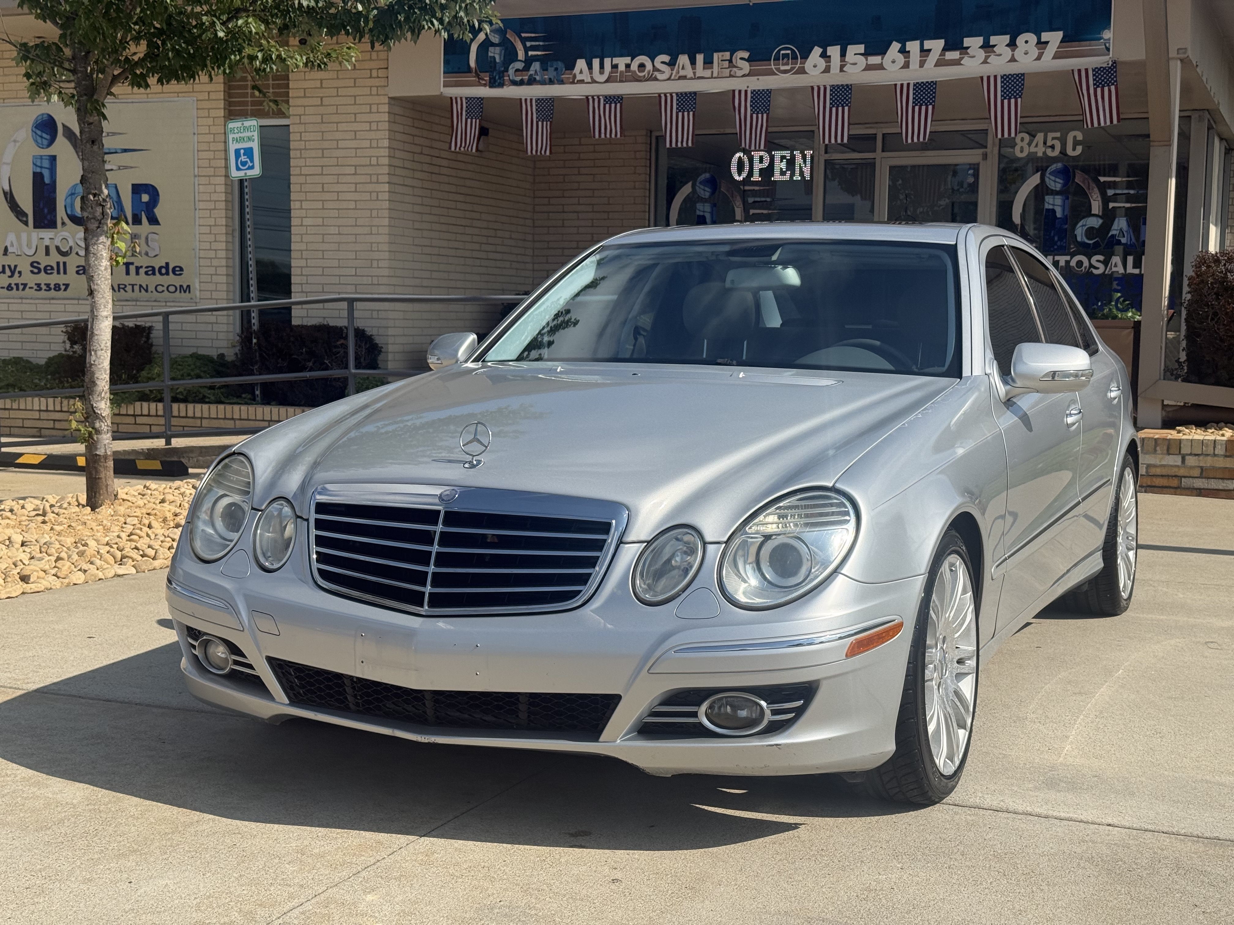 Used 2007 Mercedes-Benz E 350 Sedan w/ Premium Pkg 1