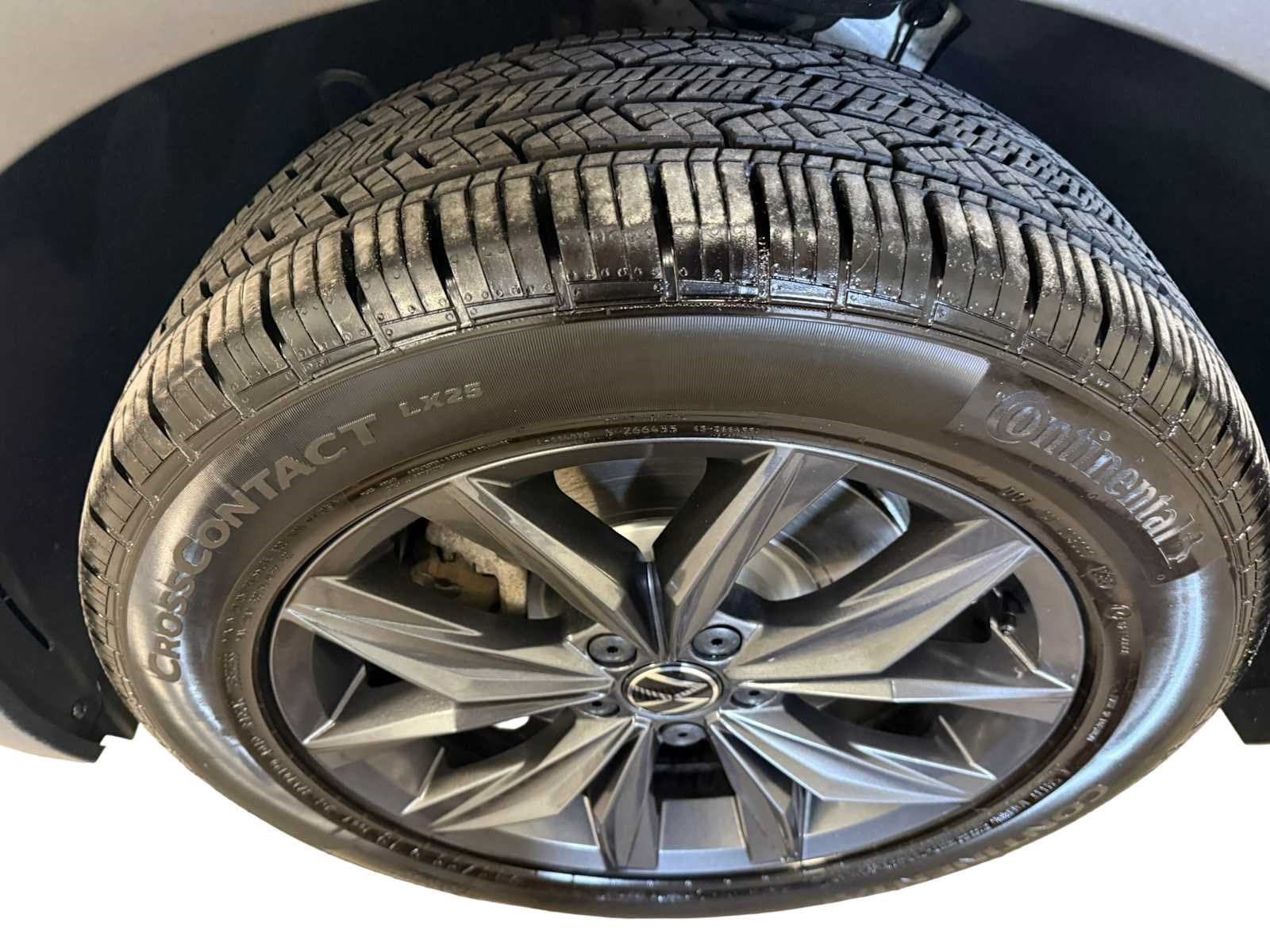 Certified 2023 Volkswagen Tiguan SE FWD image 8