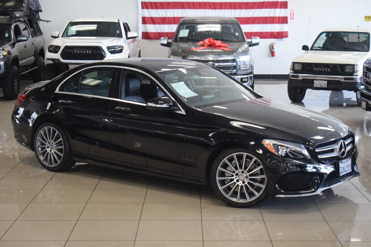 Used 2015 Mercedes-Benz C 300 Sedan image 2