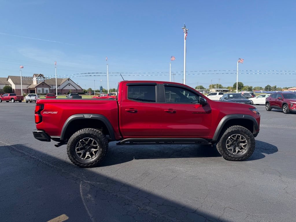 Used 2024 Chevrolet Colorado ZR2 w/ ZR2 Convenience Package III AWD/4WD image 3