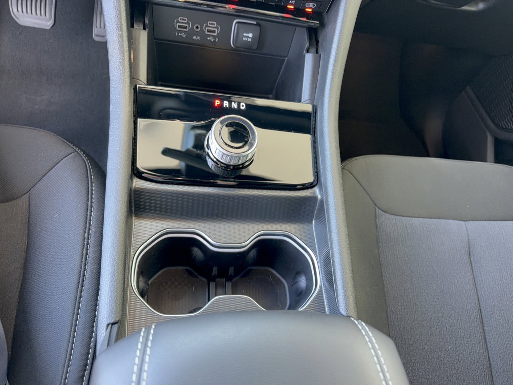 Used 2025 Jeep Grand Cherokee L Laredo image 25