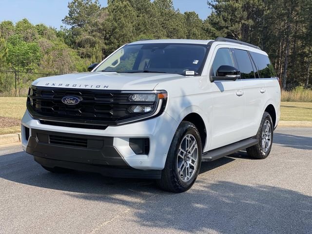 Used 2025 Ford Expedition Active AWD/4WD image 11