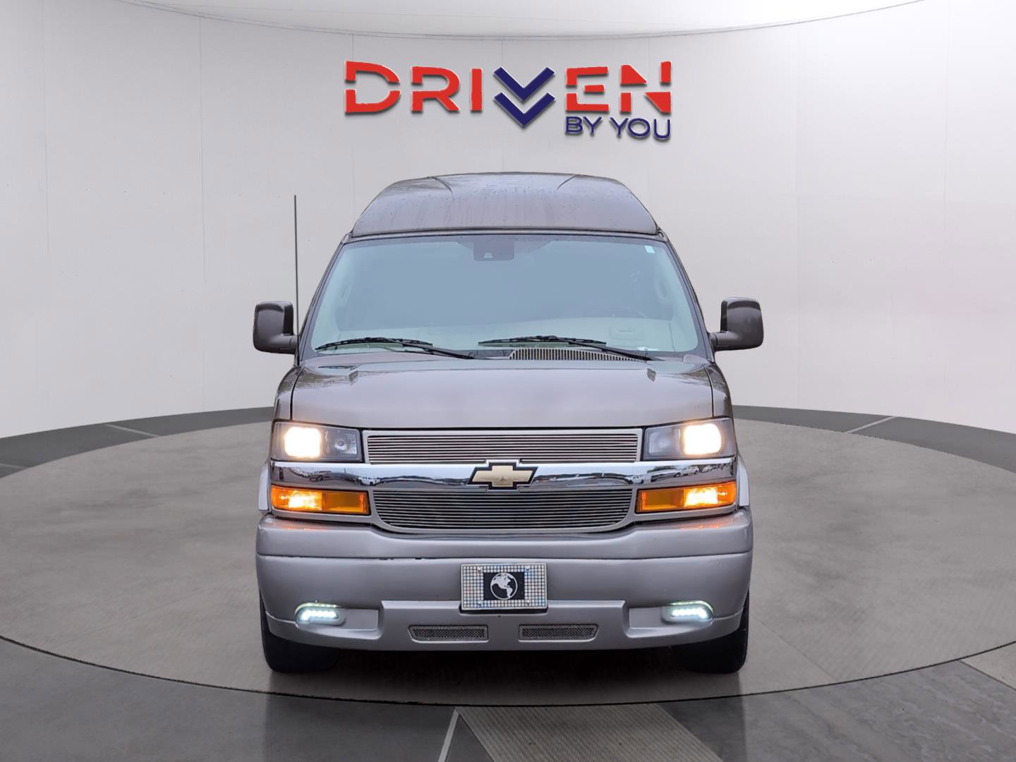 Used 2022 Chevrolet Express 2500 Extended w/ Enhanced Convenience Package image 5