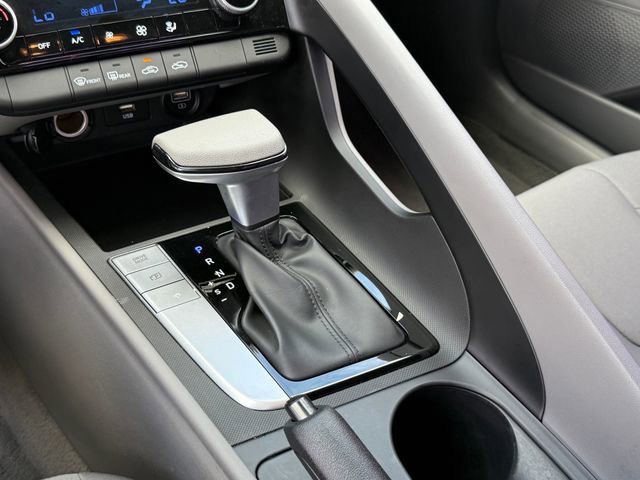 Used 2023 Hyundai Elantra SEL image 19