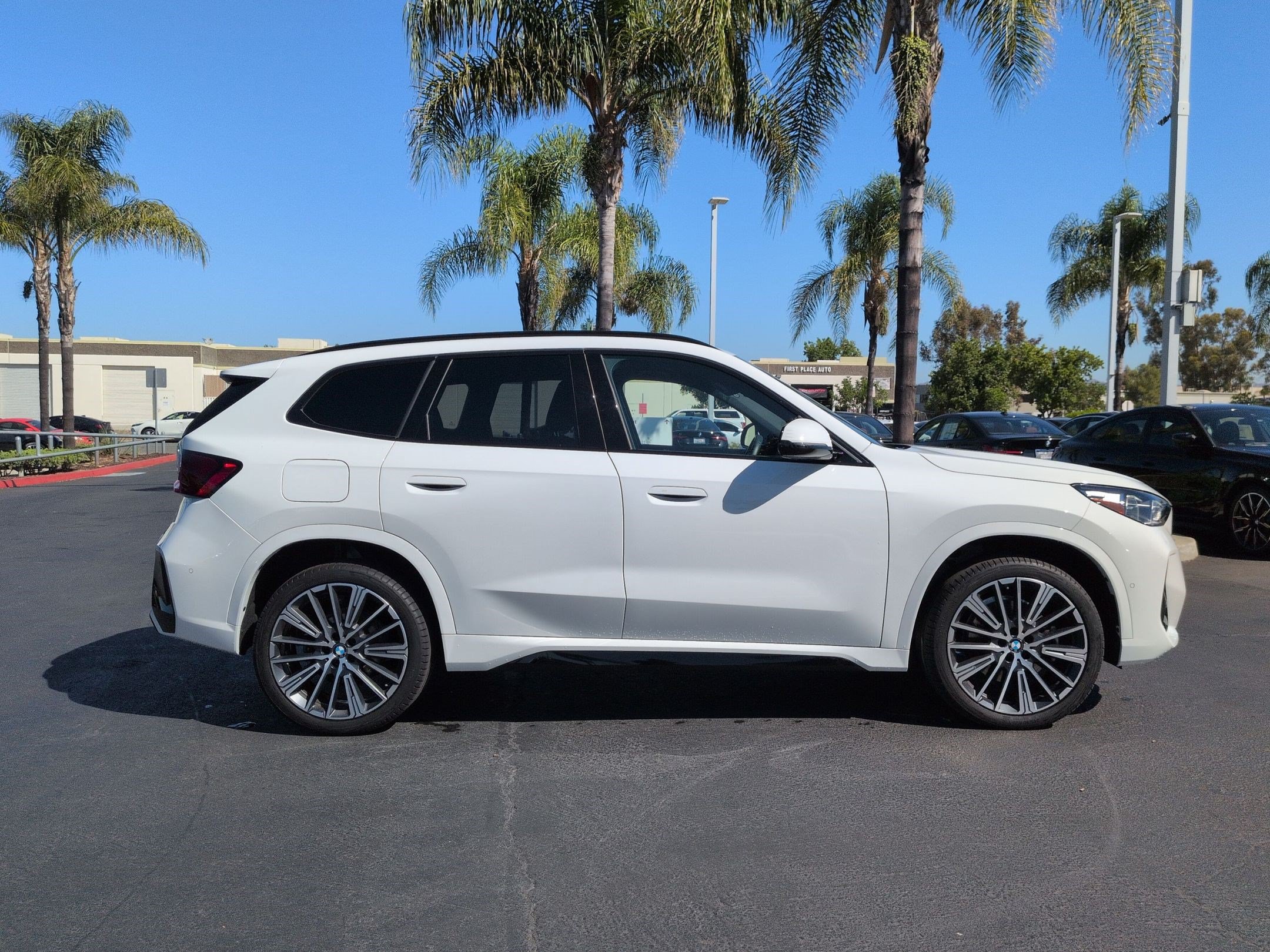 Certified 2025 BMW X1 xDrive28i w/ M Sport Package AWD/4WD image 11