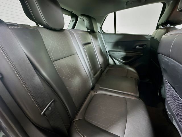Used 2018 Chevrolet Trax LT w/ Sun & Sound Package image 26