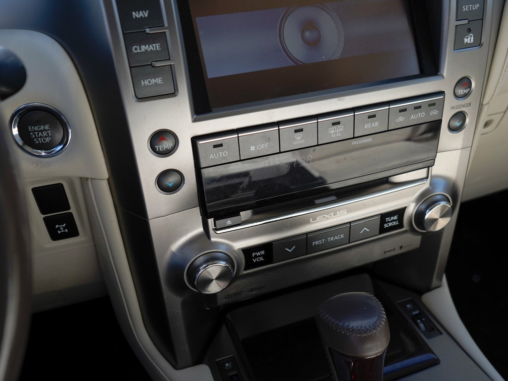 Used 2019 Lexus GX 460 Premium w/ Premium Package image 24