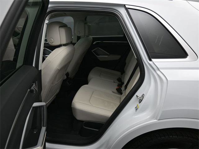 Certified 2025 Audi Q3 2.0T Premium w/ Convenience Package image 29