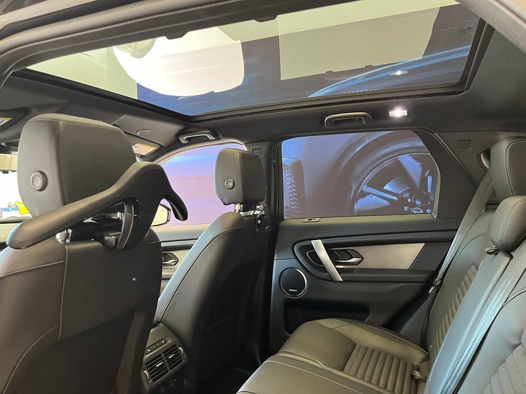 Used 2026 Land Rover Discovery Sport Landmark AWD/4WD image 19