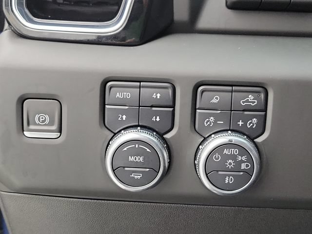 Used 2024 GMC Sierra 2500 Denali Ultimate w/ Max Trailering Package AWD/4WD image 31