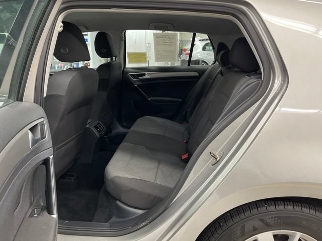 Used 2016 Volkswagen Golf S FWD image 8